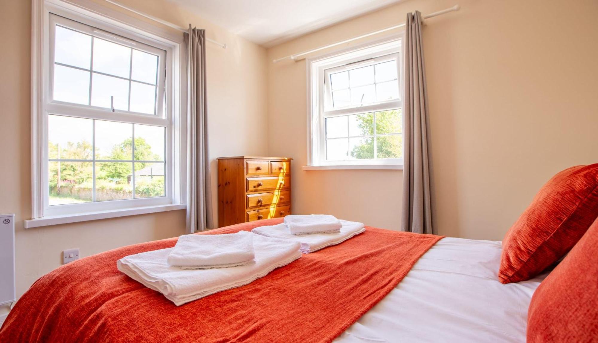 Stunning 6 Bedroom Cottage Near Cornish Coast Bude Eksteriør billede
