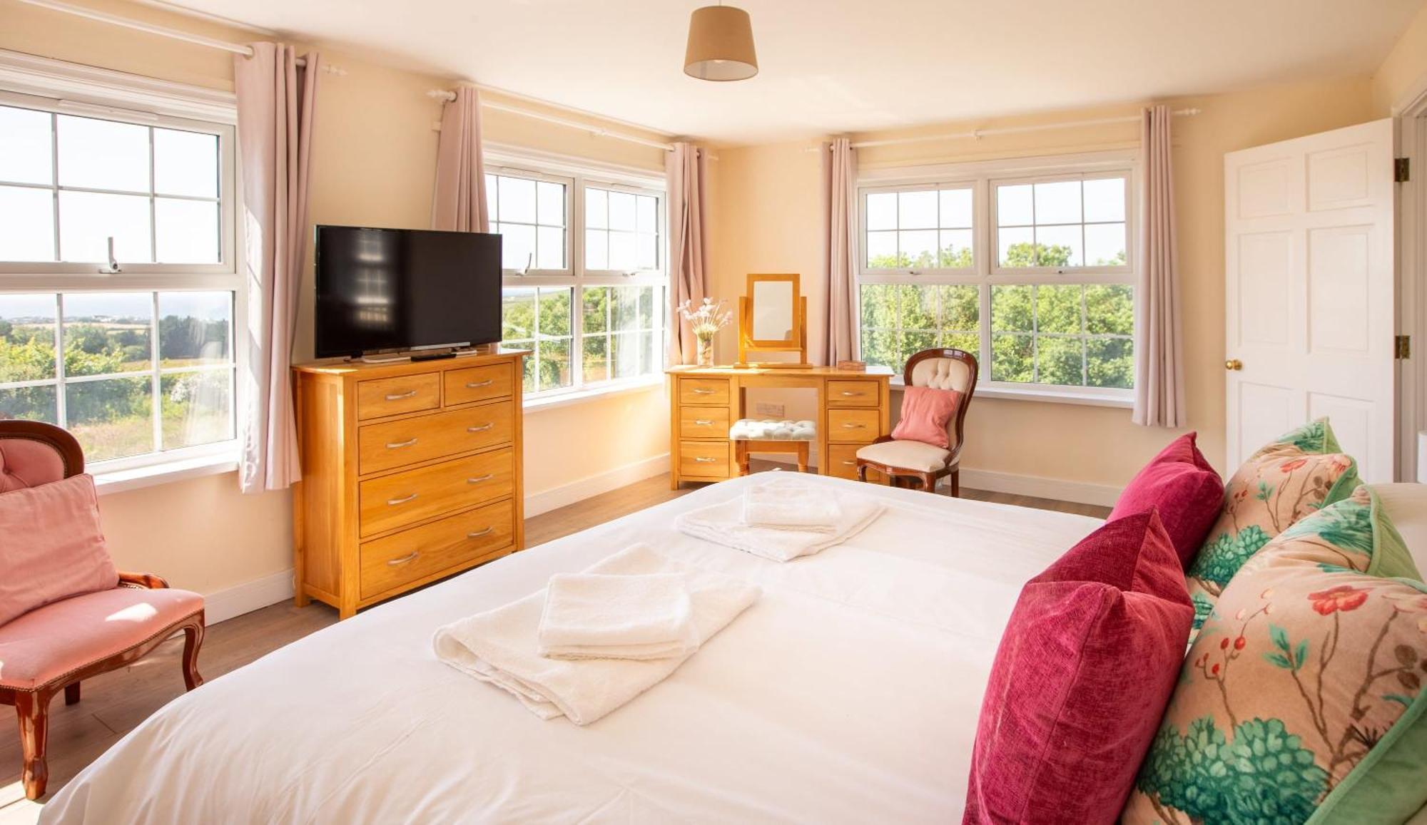 Stunning 6 Bedroom Cottage Near Cornish Coast Bude Eksteriør billede